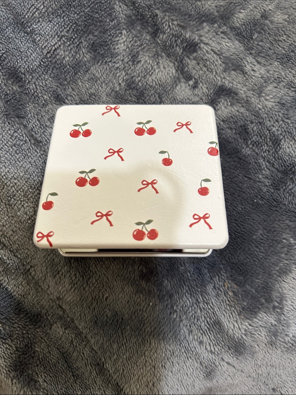 ROMWE White Cherry Print Compact Mirror